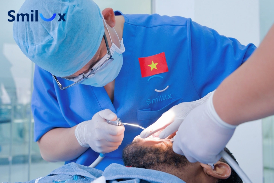 Bọc răng sứ khó nhai cần được bác sĩ kiểm tra và xử lý theo nguyên nhân