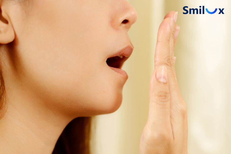 Dán răng sứ không gây hôi miệng