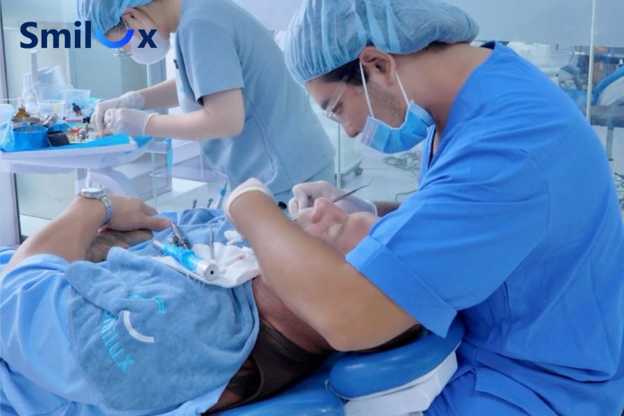 Xử lý răng lung lay an toàn, hiệu quả tại Nha khoa Smilux