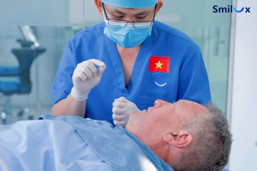 Quy trình tẩy trắng răng chuẩn y khoa tại Smilux