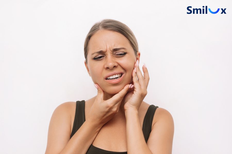 Nếu quá trình ăn nhai có cảm giác cộm, vướng có thể bạn đang bị lệch khớp cắn